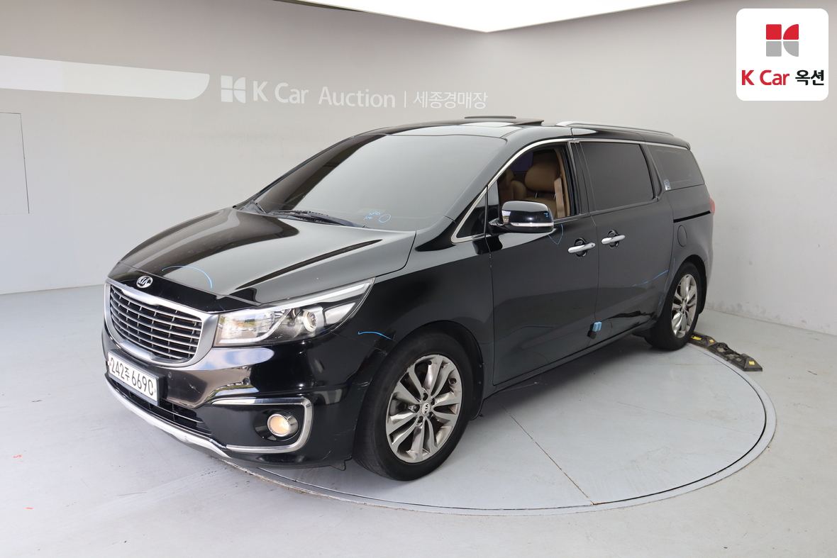 KIA CARNIVAL